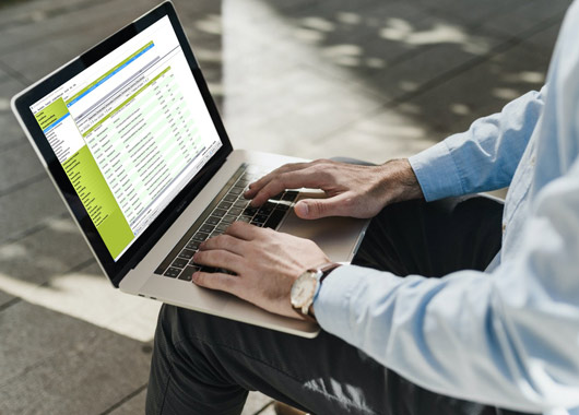online Konto eröffnung GLS Kontoeroeffnung am Laptop
