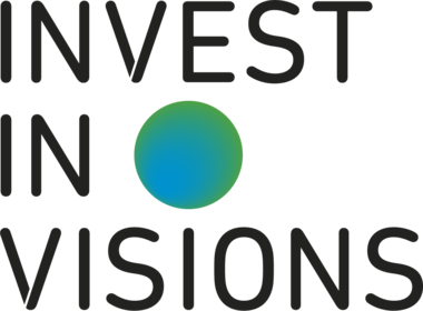 Die Worte Invest in Visions mit einem blau-grünen Farbverlauf zwischen in und visions.