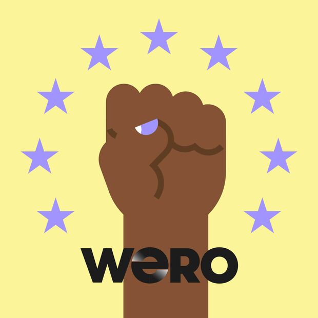 Abbildung einer erhobenen Faust, umgeben von Sternen, darunter die Aufschrift „WERO“.