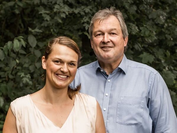 Anna und Thomas Leidreiter - Vorstände der BürgerEnergie Nord Anna und Thomas Leidreiter - Vorstände der Energiegenossenschaft BürgerEnergie Nord - Mieterstromprojekte in Bürgerhand