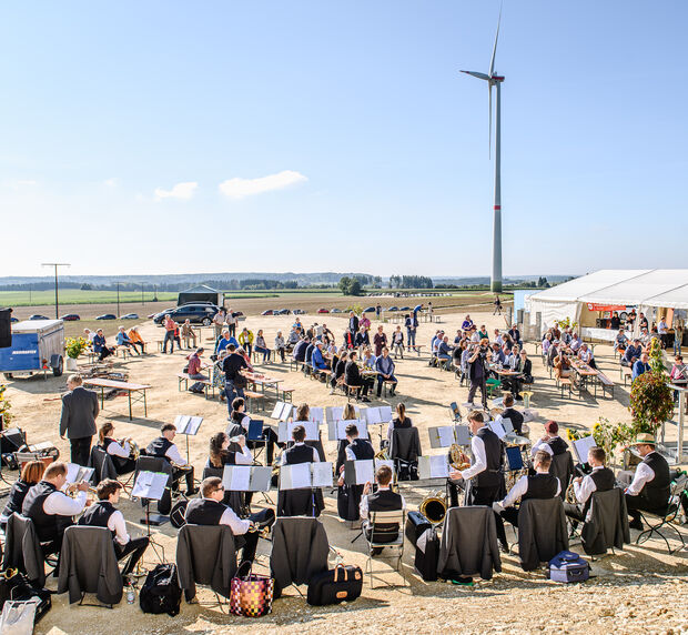 Einweihungsfeier vom Schenkwindrad in Gannenweiler.