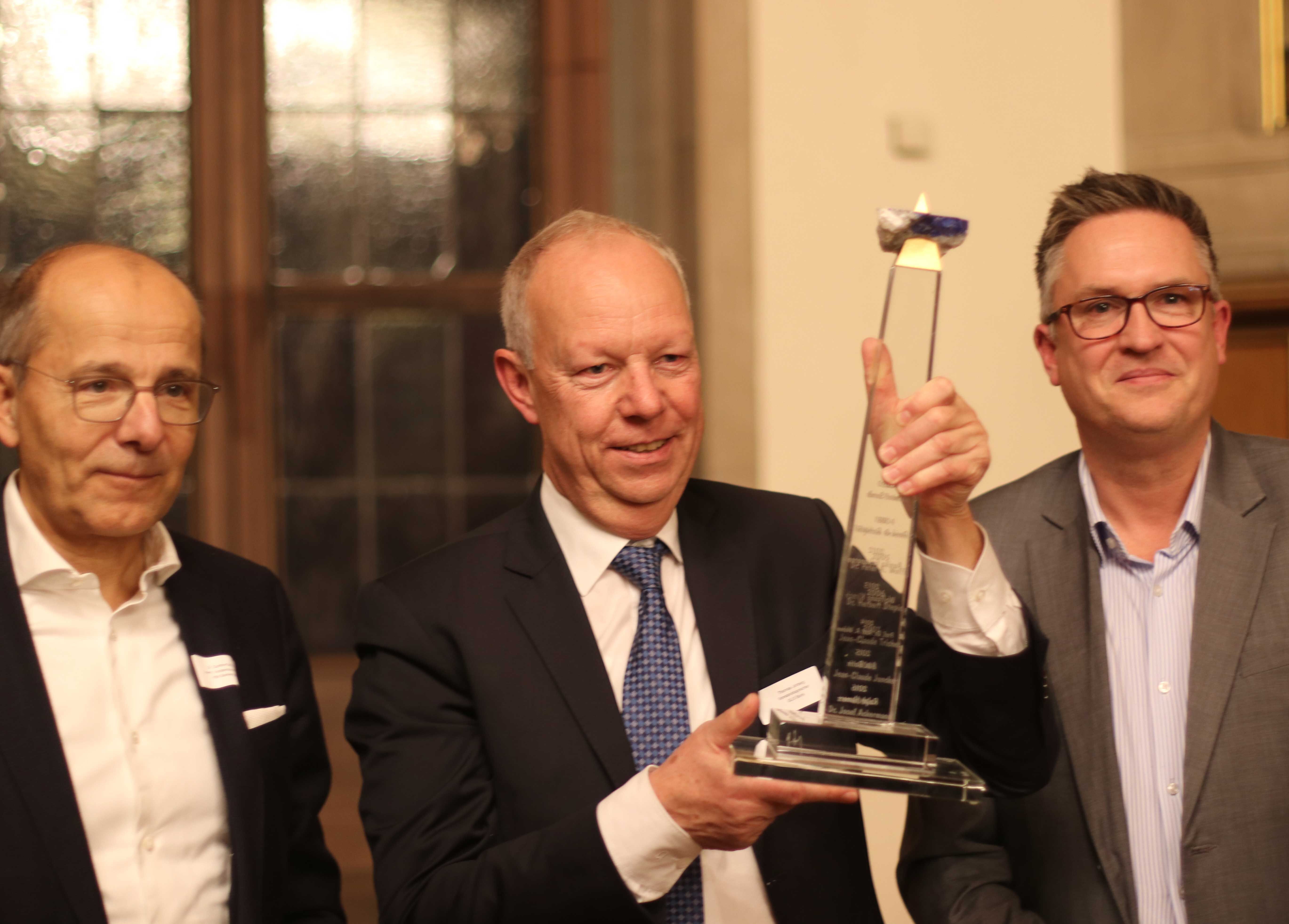 Thomas Jorberg nimmt Preis "European Banker of the Year" entgegen